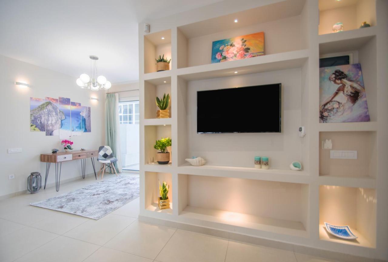 Alcmene Lux Apartment ザキントス エクステリア 写真