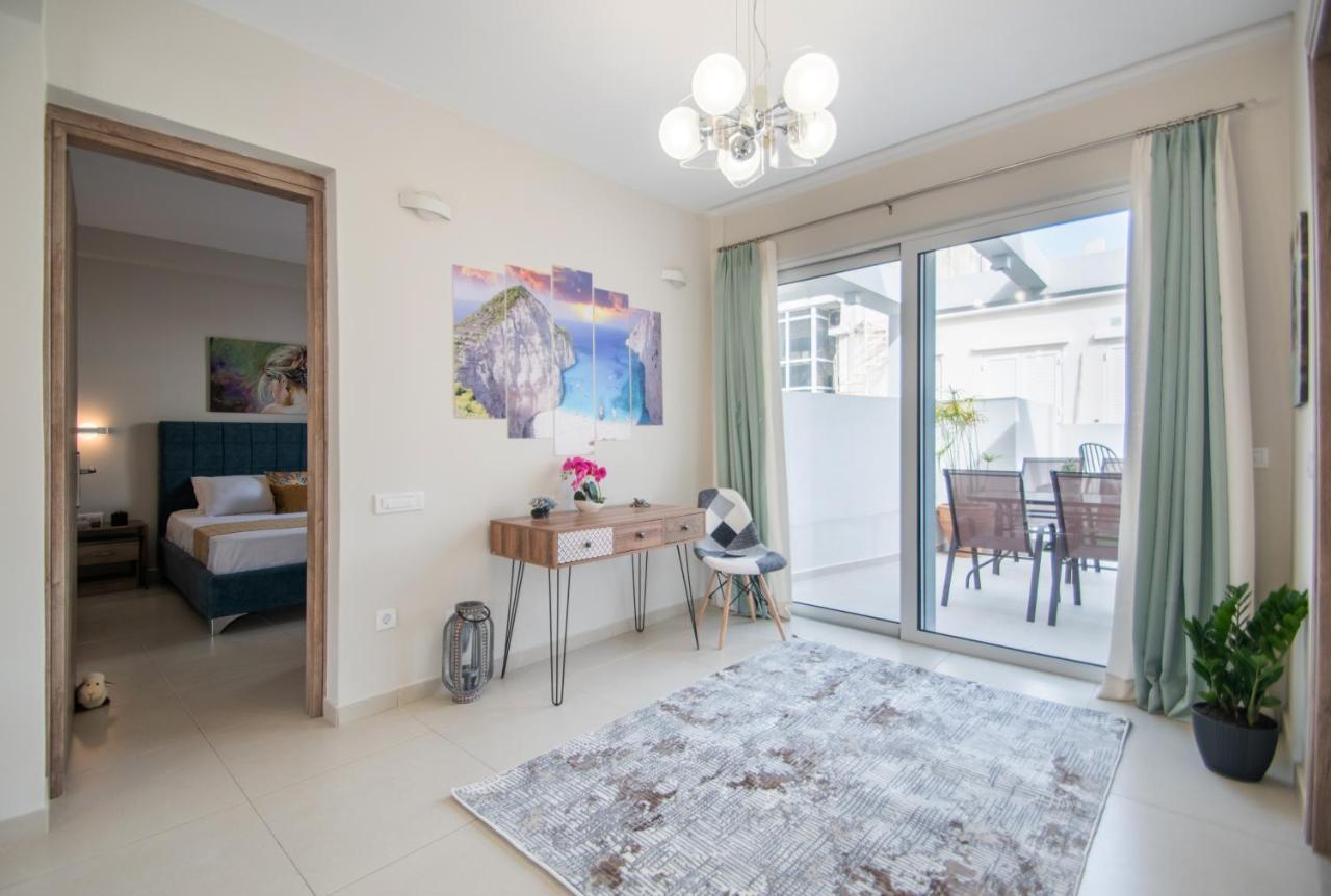 Alcmene Lux Apartment ザキントス エクステリア 写真